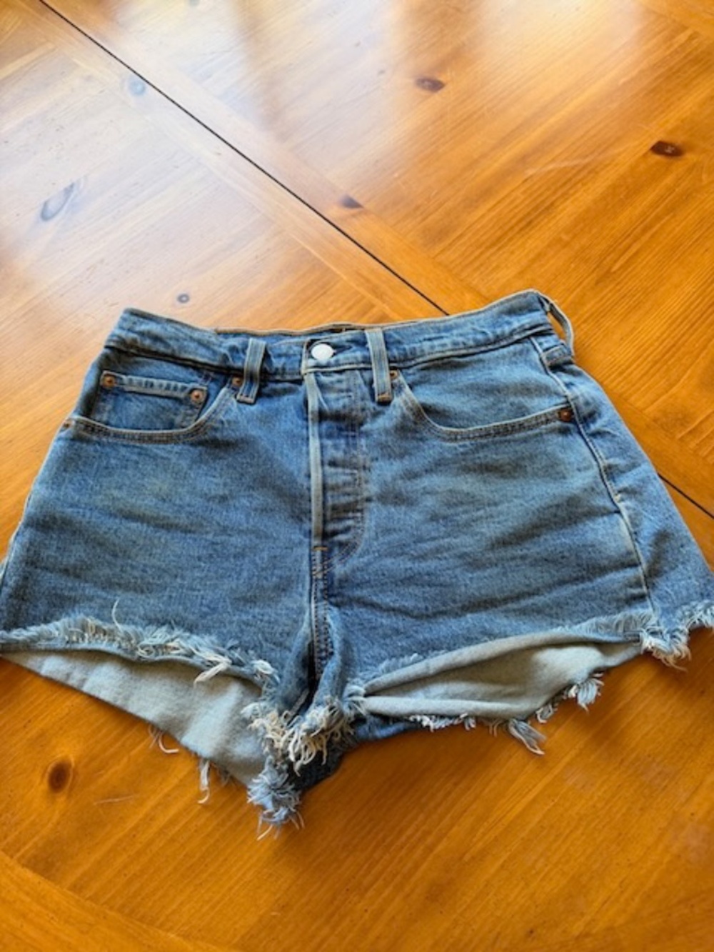 Womens Levi jean shorts